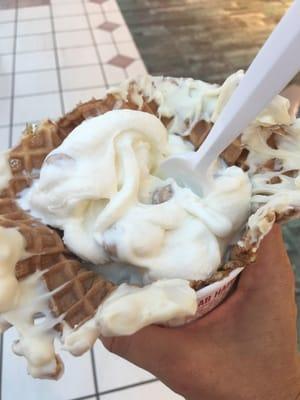 Delicious and creamy cake batter and cookie dough