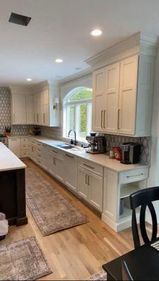 LI Painting & Fine Wood Refinishing