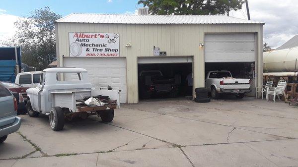 Albert's Auto Mechanic and Tire Shop