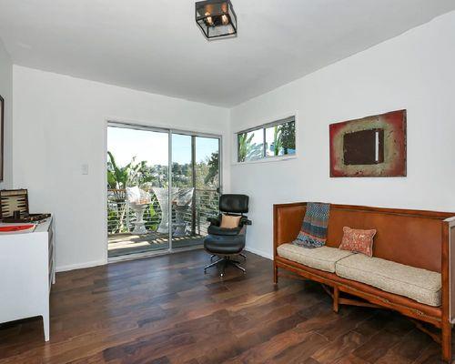 Phone number (424) 396-0320