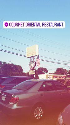 This was 6 p.m. on Sunday. No Elvis.