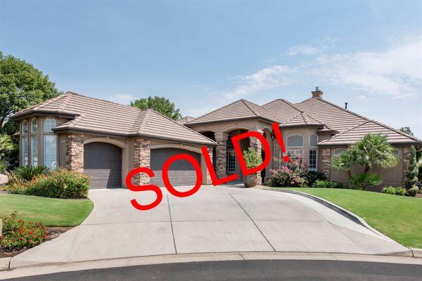 Congratulations to our buyers! I was beyond thrilled to find this sweet family their dream home! Country Club Estates II - sold for $710,000