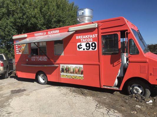 Located in the vacant parking lot next door. On the corner of Long and Belk. Great tacos and friendly service.