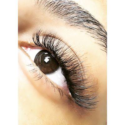 Hybrid (mixed) Eyelash Extensions