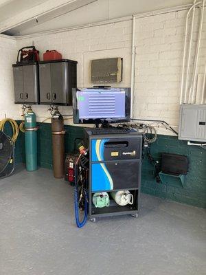 Clean, Professional and latest equipment!