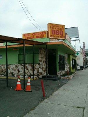 Down home BBQ enroute to Lax