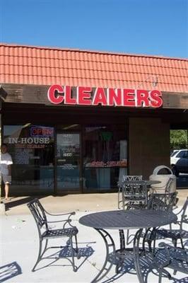 It's hidden in the corner by Safeway Grocery!