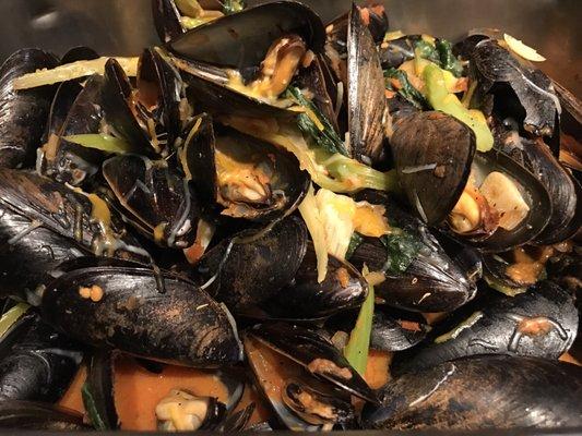 Mussels with tomato sauce...