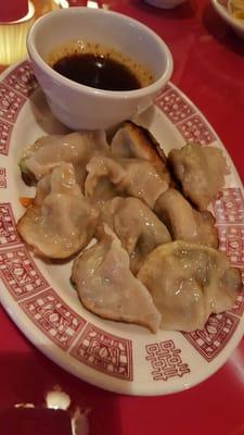 Fried vegetable dumplings
