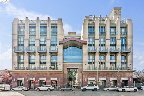 Vicki Wong - exp Realty