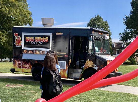 Big Bros BBQ Food Truck