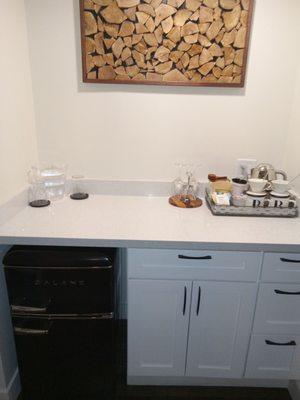 SUPER MOM WITH A MOP