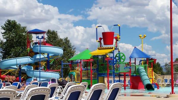 One of the best splash parks in Tucson right here in our back yard!