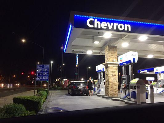 It's Chevron, not 76 like how the business listing is