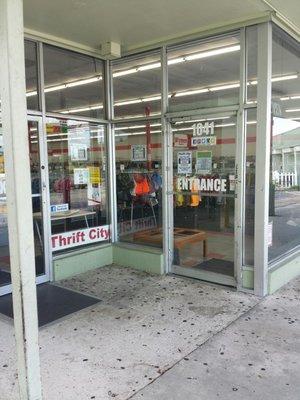 Absolutely fantastic finds lots of designer clothing at minimal prices even shoes and albums