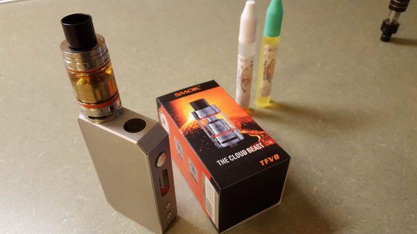 TFV8 and two bottles of juice from 123 Vape shop!