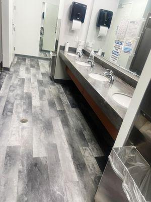 Valencia’s Cleaning Services