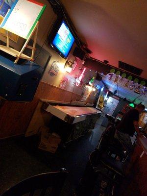 Frogzz Saloon