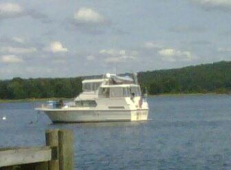 40' Hatteras, typical quslity listing