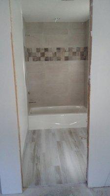 12×24 design in the middle wood style