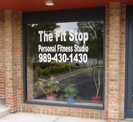 I've been training individuals in Mid-Michigan for over 28 years. Safe and efficient programming in a clean, fun and private setting.