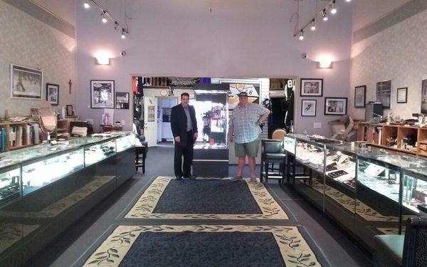 GOLD MIND JEWELERS In SHARON, PA, Est. in 1990. MARK MULTARI, Owner and TIBOR EGETOE, Master Jeweler, With over 35 Yrs Exp
in Jewely Repair.