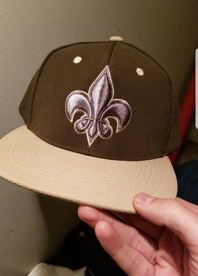 This symbol by far predates the football team so don't even call this bootleg.