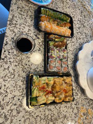 Delicious sushi varieties (caterpillar, dragon, tuna, salmon rolls, eel rolls)