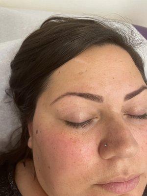 Brow wax & henna