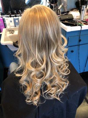 Look at those curls!