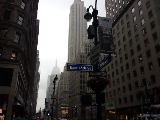 Fifth Avenue & 46 Street Assocs