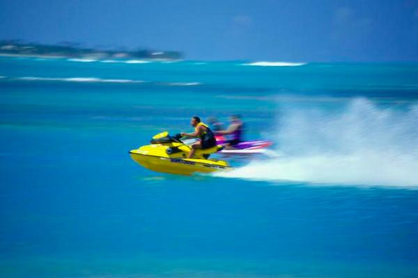 See Key West from the seat of a Yamaha