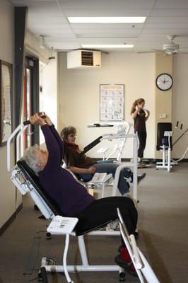 The shoulder press machine