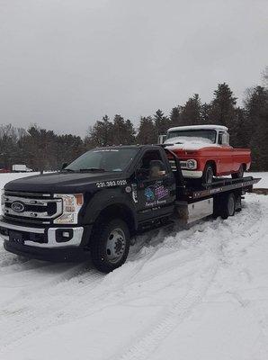 Corey's Big Dog Towing & Recovery