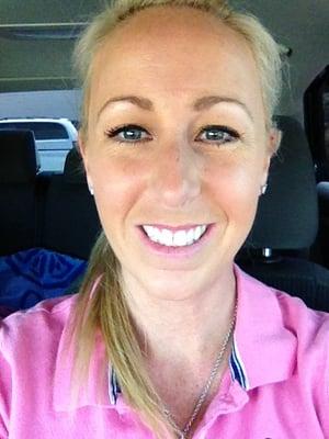 Look at those white teeth!!