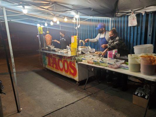 Tacos style mexico d,f. Asada pastor Buche cabeza Pollo lengua tripa chorizo burritos quesadillas mulitas