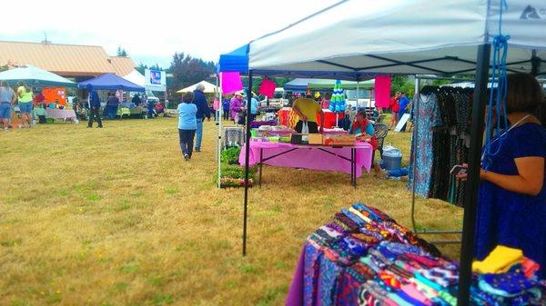 Lots of craft vendors