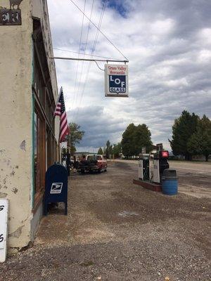 Remember your gas total because there's no ticket.