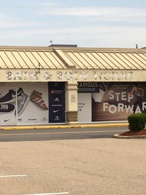 This location is closed. It looks like they're turning it into a Famous Footwear.