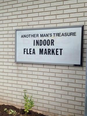 There is a indoor flea market located in the back building that is open every Saturday and Sunday