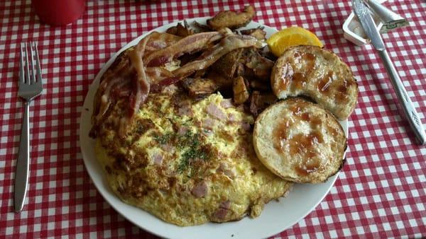 Look at that omelette! I could only eat half!