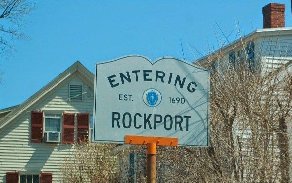 Entering Rockport at the Rockport/Gloucester line. Orange stand.