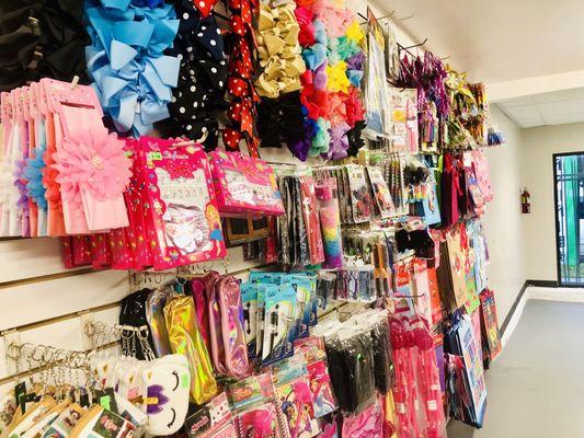 Party supplies , gifts , balloons