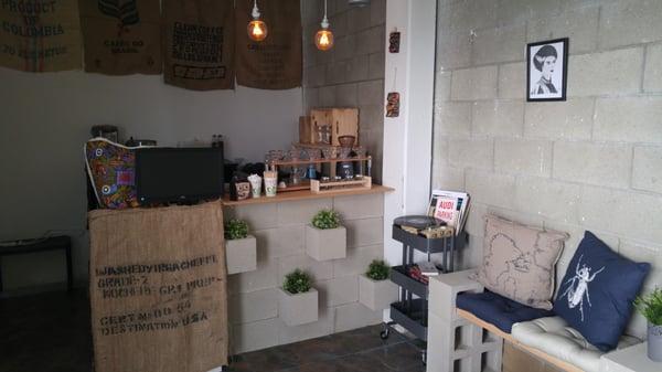 Very interesting layout adapted for their YouTube channel looks awesome!