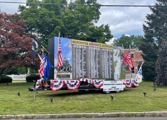 Town of Newington display supporting veterans July 4th weekend 2021