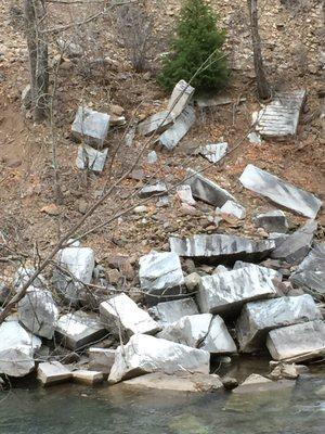 Huge chunks of marble lining the Crystal River