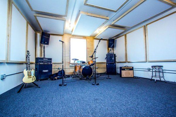 Three Open Jams Rooms Nightly!