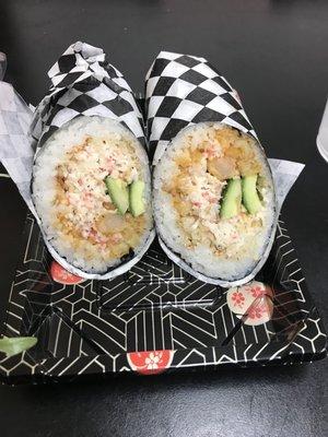 Rockin' Daruma $9.50 (Sushi rice, crab, shrimp tempura, cucumber, garlic chips, sesame seeds, tempura crumbs w 2 sauces)