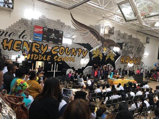 Can't believe I got kicked out of this school in 6th grade now my niece is graduating from here lol #TheFamilyNameMadeIt