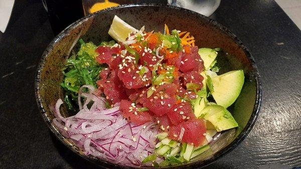 Tuna poke bowl